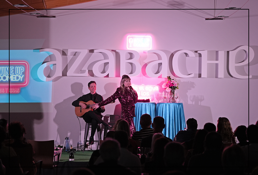 EL WINE UP COMEDY DE SHEILA LA LA EN FINCAS DE AZABACHE